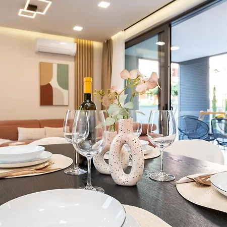 Lana- Luxury * ザダル