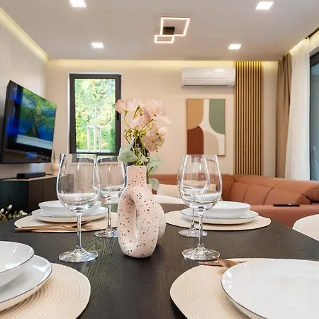 Lana- Luxury ザダル