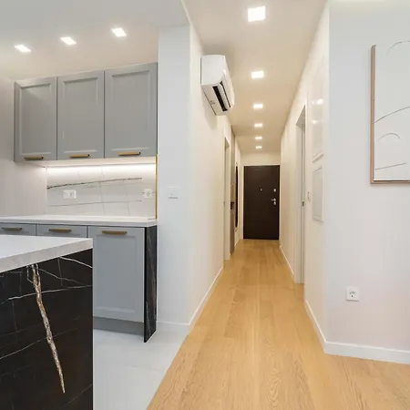 Lana- Luxury * ザダル