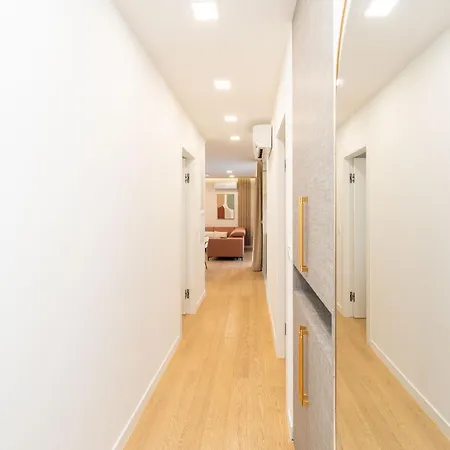 Lana- Luxury アパート ザダル