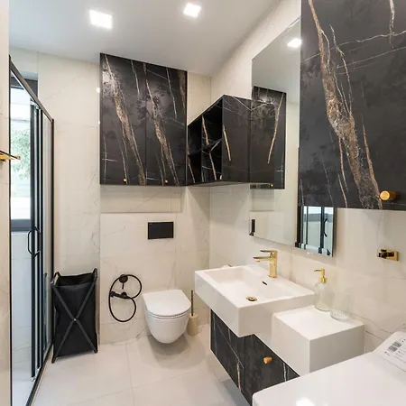 Lana- Luxury ザダル