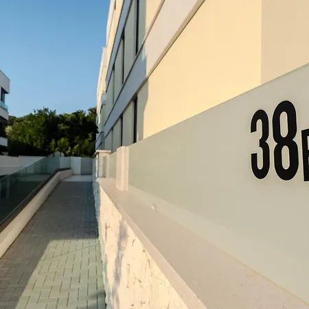 アパート Lana- Luxury ザダル